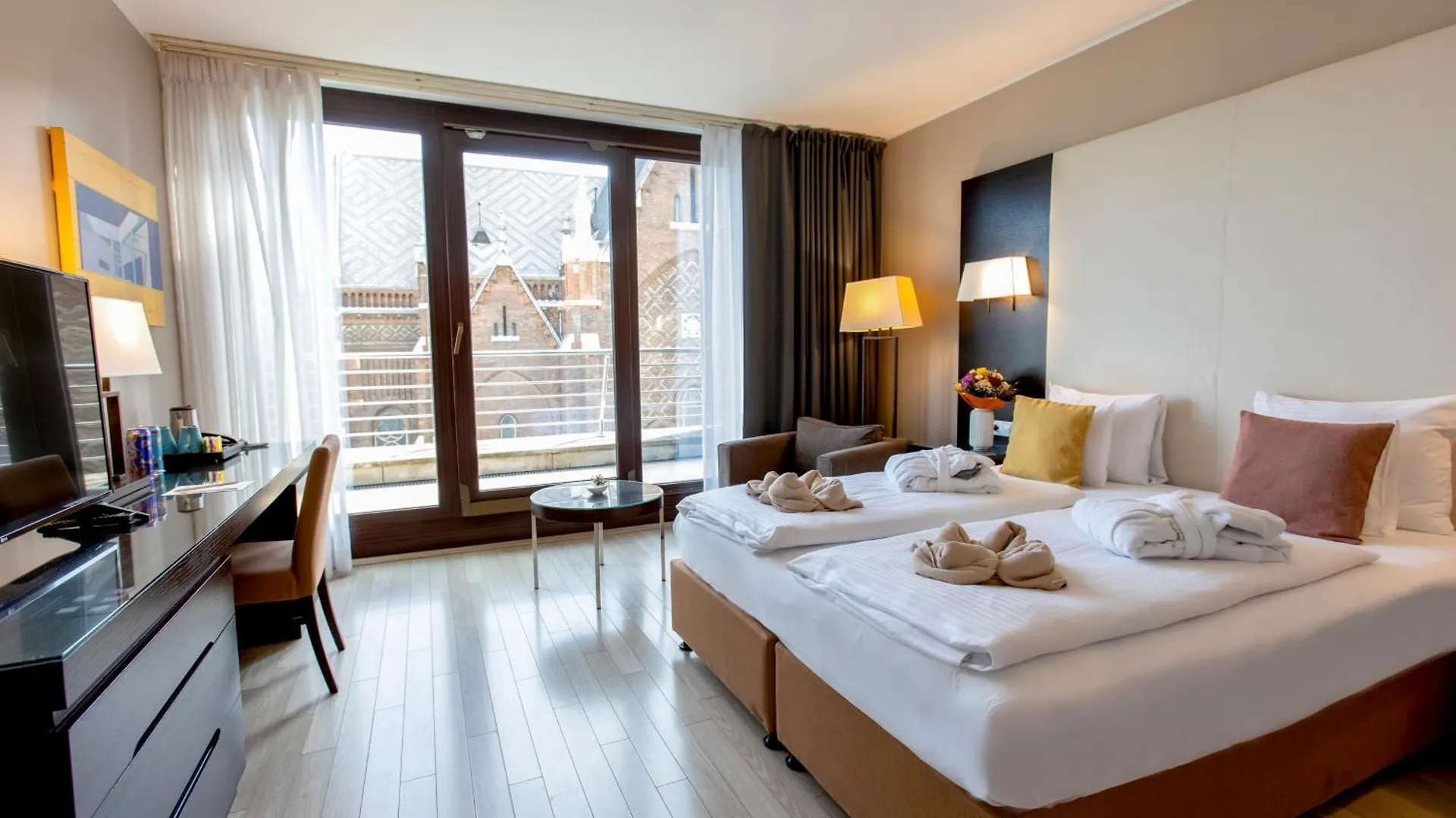 Lion\'S Garden Hotel location