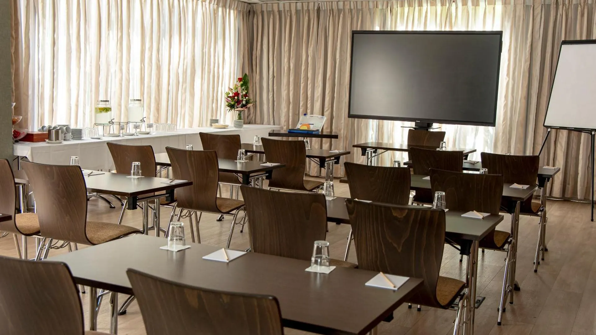 Lion'S Garden Hotel Budapest 4*,