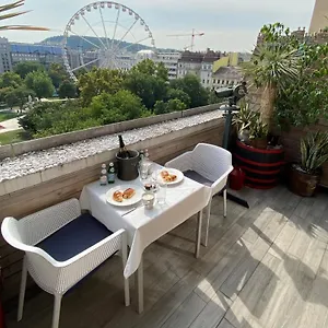 Vista 1-2 Apartment