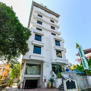 Hotel Oyo 11309 Land Residency Kochi