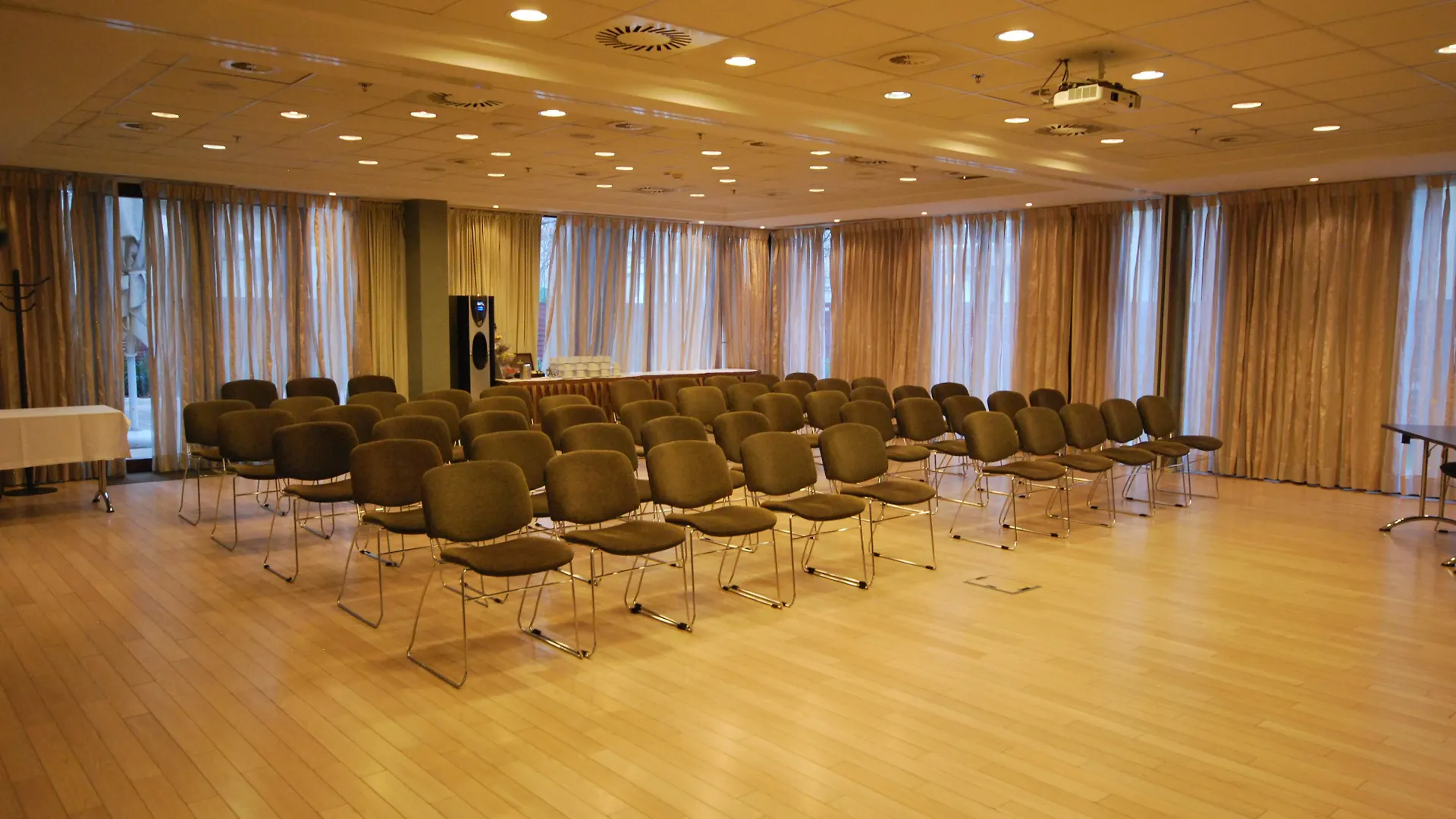 ****  Lion'S Garden Hotel Budapeszt Węgry
